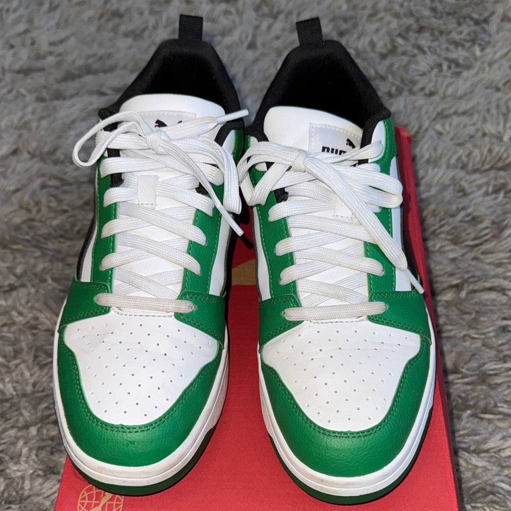 Puma Sneakers